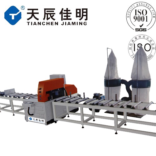 建筑鋁模板加工設(shè)備之?dāng)?shù)控定尺切割鋸
